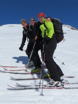 3 Damen im Schnee: Elsbeth, Myriam und Doroth�e